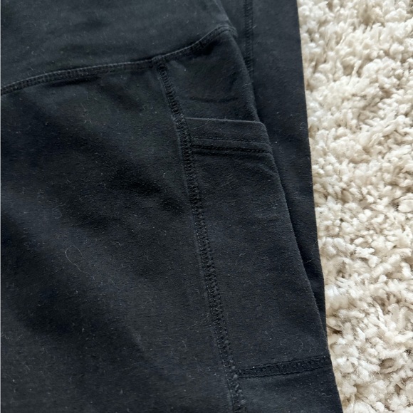 Super cute thick workout mesh, side, leg, see-through gym, black leggings - Picture 2 of 6